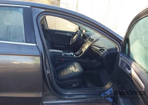 2017 Ford Fusion Se z USA, uszkodzony, nr VIN 3FA6P0HD5HR270551